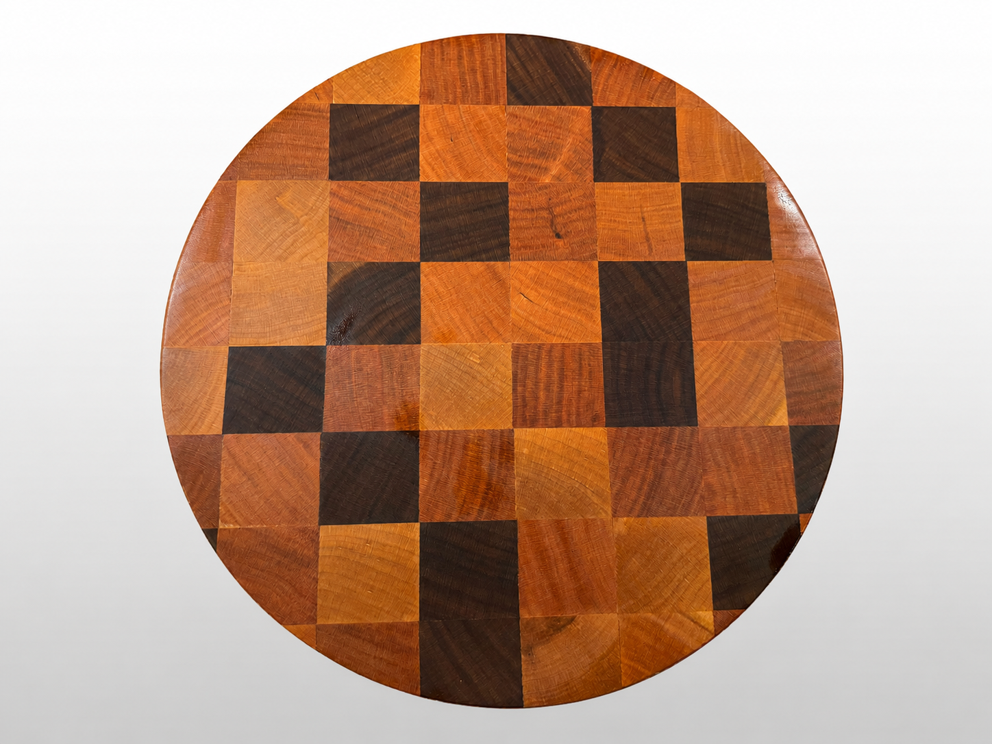 Home circle end grain random pattern cutting board